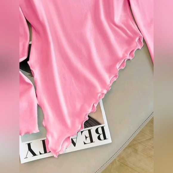 GlowEve Women's Elegant 3D Floral Asymmetric Hem Long Sleeve - Picture 3 of 8